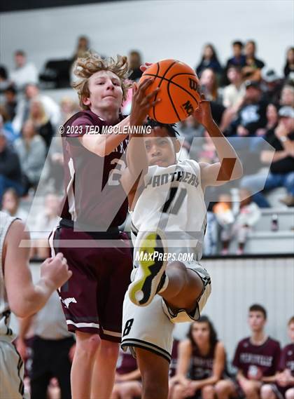 Thumbnail 1 in Perryville @ Bigelow photogallery.