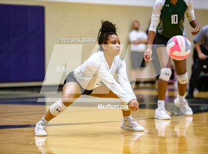 Thumbnail 2 in College Park vs Spring (UIL6A Bi-District) photogallery.