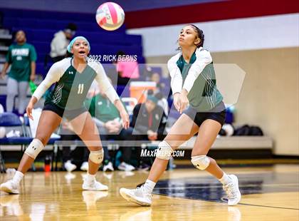 Thumbnail 3 in College Park vs Spring (UIL6A Bi-District) photogallery.