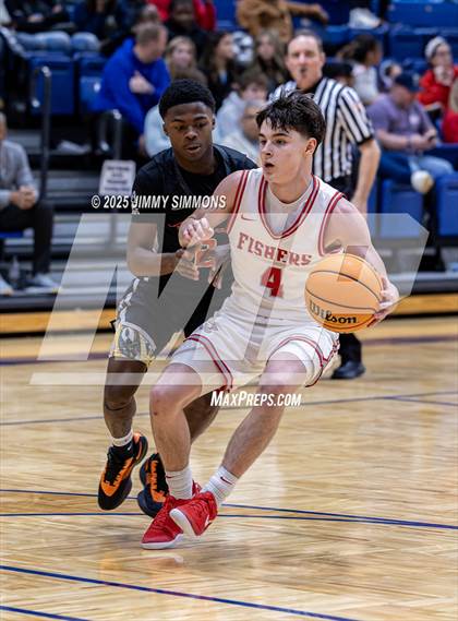 Thumbnail 2 in Fishers vs. Manual (Bank of O'Fallon Shootout) photogallery.