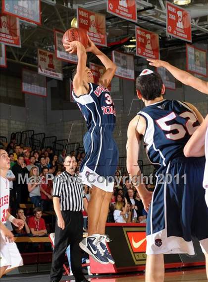Thumbnail 2 in Valley Torah vs. Bishop Diego (CIF SS 6AA Final) photogallery.