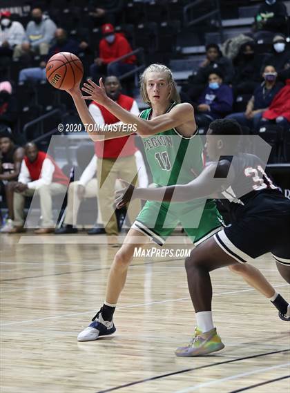 Thumbnail 3 in Legion Collegiate Academy vs. Great Falls photogallery.