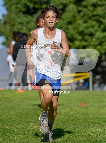 Thumbnail 1 in JV: South Bay Invitational photogallery.