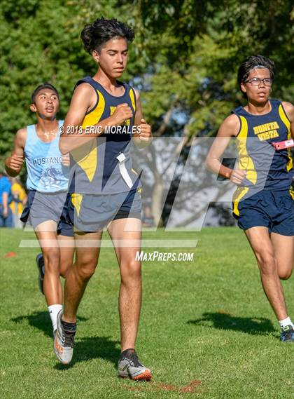 Thumbnail 1 in JV: South Bay Invitational photogallery.