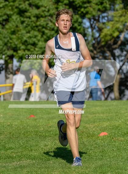 Thumbnail 2 in South Bay Invitational photogallery.