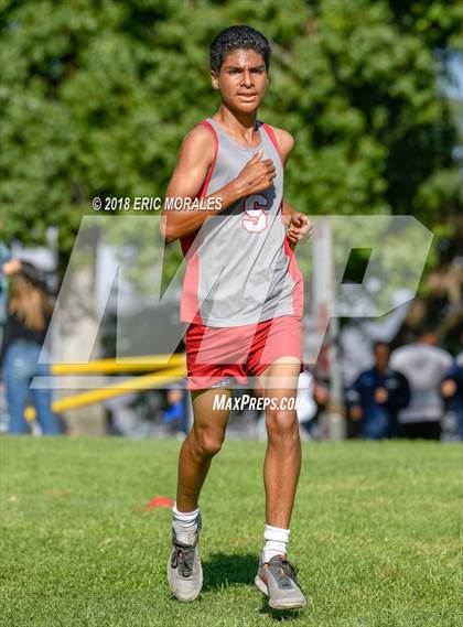 Thumbnail 2 in South Bay Invitational photogallery.