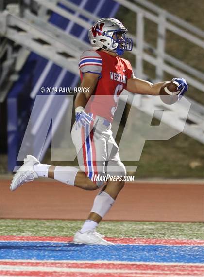 Thumbnail 1 in Westlake vs Del Valle photogallery.