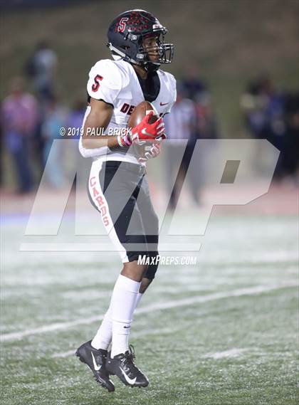Thumbnail 3 in Westlake vs Del Valle photogallery.