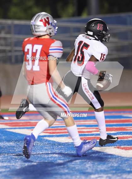 Thumbnail 2 in Westlake vs Del Valle photogallery.