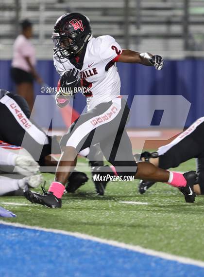 Thumbnail 3 in Westlake vs Del Valle photogallery.