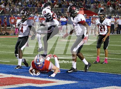 Thumbnail 3 in Westlake vs Del Valle photogallery.