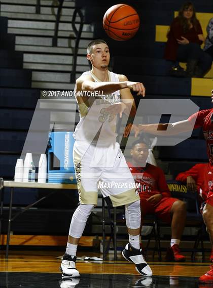 Thumbnail 3 in Bradley Central vs Ooltewah (District 5 3A) photogallery.