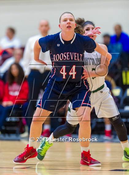 Thumbnail 1 in Roosevelt vs. Reagan photogallery.