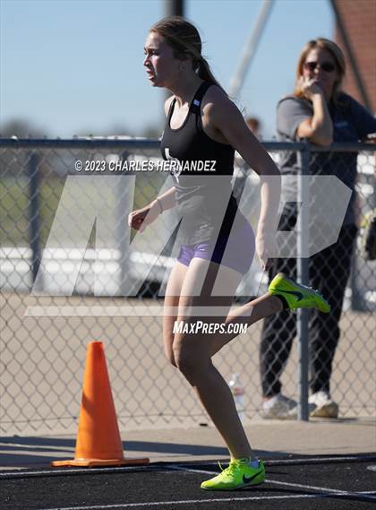 Thumbnail 1 in College Station Cougar Relays photogallery.