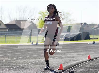 Thumbnail 1 in College Station Cougar Relays photogallery.