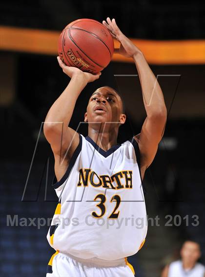 Thumbnail 3 in JW North vs. Redondo Union (CIF SoCal Regional D2 Final) photogallery.