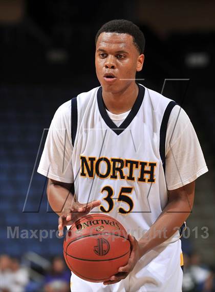 Thumbnail 2 in JW North vs. Redondo Union (CIF SoCal Regional D2 Final) photogallery.
