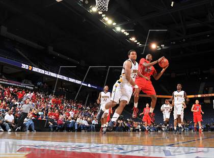 Thumbnail 2 in JW North vs. Redondo Union (CIF SoCal Regional D2 Final) photogallery.