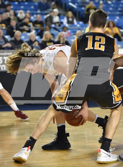 Thumbnail 2 in Inglemoor vs. Enumclaw (WIAA 4A First Round Playoff)  photogallery.