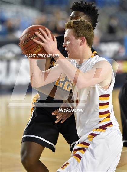 Thumbnail 1 in Inglemoor vs. Enumclaw (WIAA 4A First Round Playoff)  photogallery.