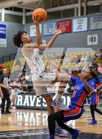 Thumbnail 3 in Purnell Swett vs. Whiteville (2023 Robeson County Shootout) photogallery.