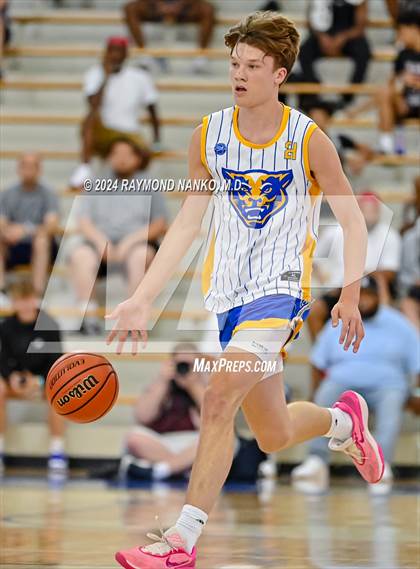 Thumbnail 2 in Ben Davis vs Greenfield Central (IBCA / IHSAA Showcase) photogallery.