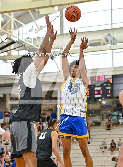 Thumbnail 1 in Ben Davis vs Greenfield Central (IBCA / IHSAA Showcase) photogallery.