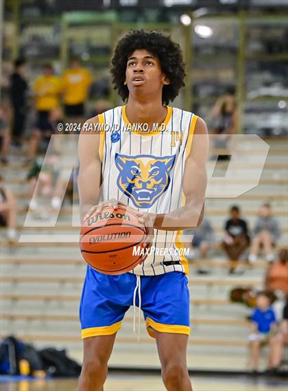 Thumbnail 3 in Ben Davis vs Greenfield Central (IBCA / IHSAA Showcase) photogallery.