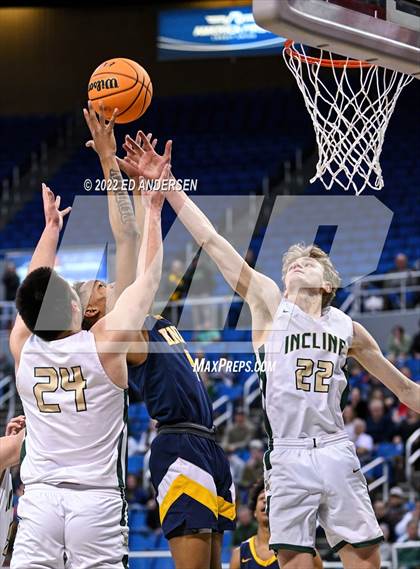 Thumbnail 2 in Incline vs. Democracy Prep Agassi Campus (NIAA State 2A semifinal) photogallery.