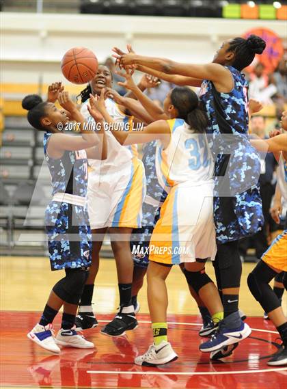 Thumbnail 2 in Los Osos vs. Lancaster (CIF-SS 3A Final) photogallery.