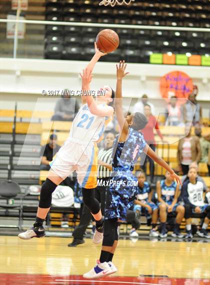 Thumbnail 3 in Los Osos vs. Lancaster (CIF-SS 3A Final) photogallery.
