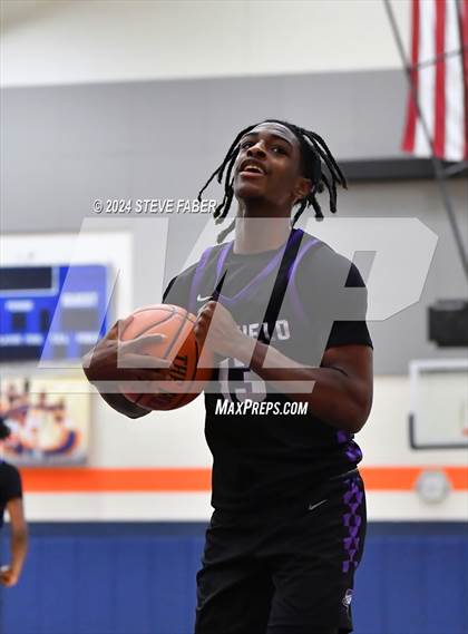 Thumbnail 2 in Garfield @ Eastside Catholic photogallery.