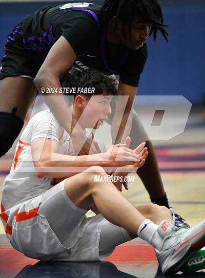 Thumbnail 3 in Garfield @ Eastside Catholic photogallery.