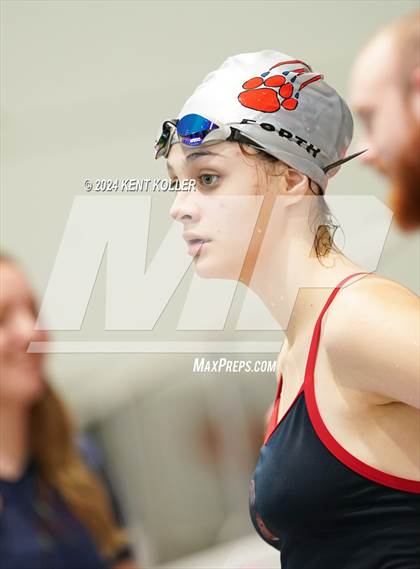 Thumbnail 2 in Utica Ford vs. Berkley (MHSAA MAC District) photogallery.