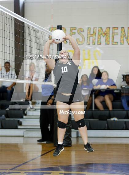 Thumbnail 1 in Chilton County vs Isabella (Chilton County Tournament) photogallery.