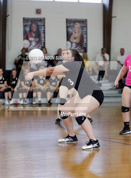 Thumbnail 1 in Chilton County vs Isabella (Chilton County Tournament) photogallery.