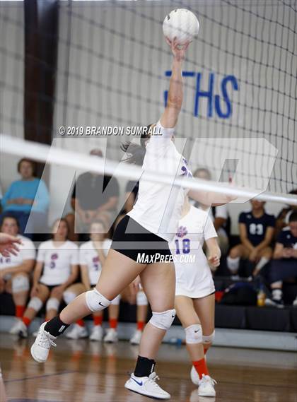 Thumbnail 2 in Chilton County vs Isabella (Chilton County Tournament) photogallery.