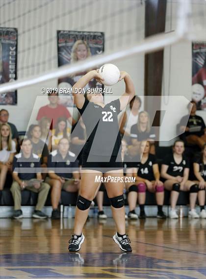 Thumbnail 2 in Chilton County vs Isabella (Chilton County Tournament) photogallery.