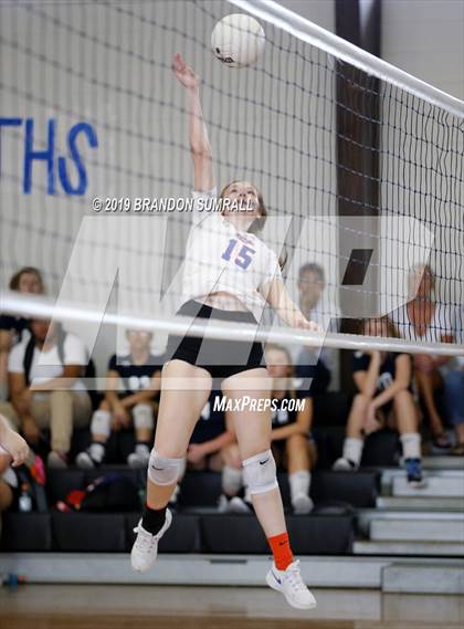 Thumbnail 1 in Chilton County vs Isabella (Chilton County Tournament) photogallery.