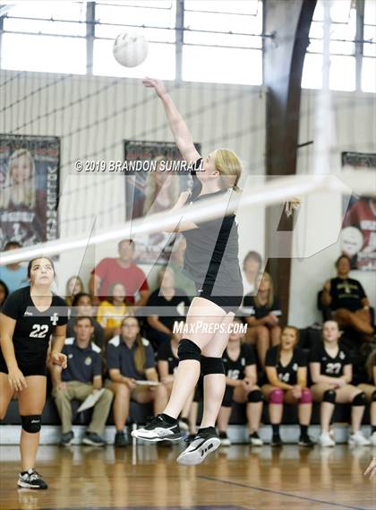 Thumbnail 2 in Chilton County vs Isabella (Chilton County Tournament) photogallery.