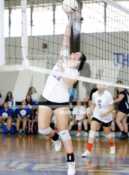 Thumbnail 2 in Chilton County vs Isabella (Chilton County Tournament) photogallery.
