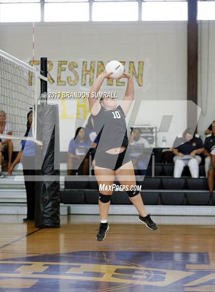 Thumbnail 3 in Chilton County vs Isabella (Chilton County Tournament) photogallery.
