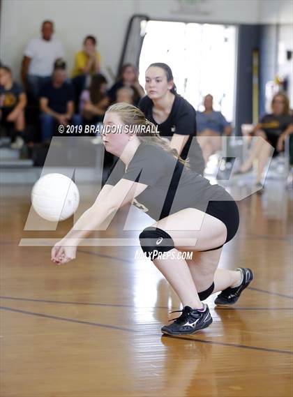 Thumbnail 2 in Chilton County vs Isabella (Chilton County Tournament) photogallery.