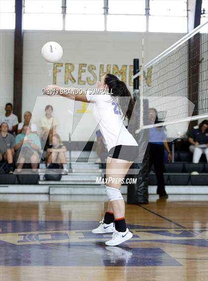 Thumbnail 3 in Chilton County vs Isabella (Chilton County Tournament) photogallery.