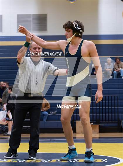 Thumbnail 3 in Cypress Ranch vs Fulshear photogallery.