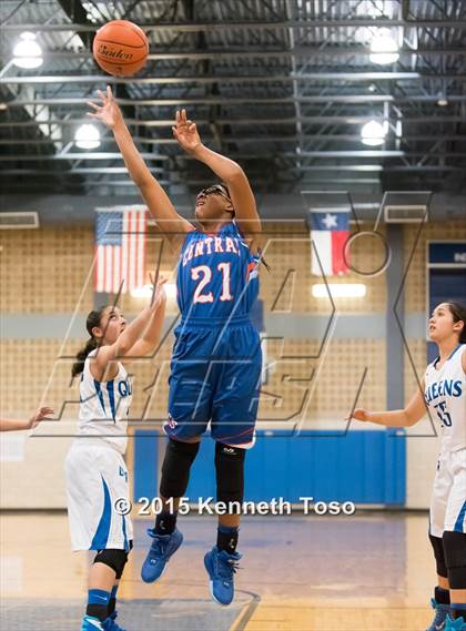 Thumbnail 1 in San Angelo Central vs. Del Rio (SAISD Tournament) photogallery.