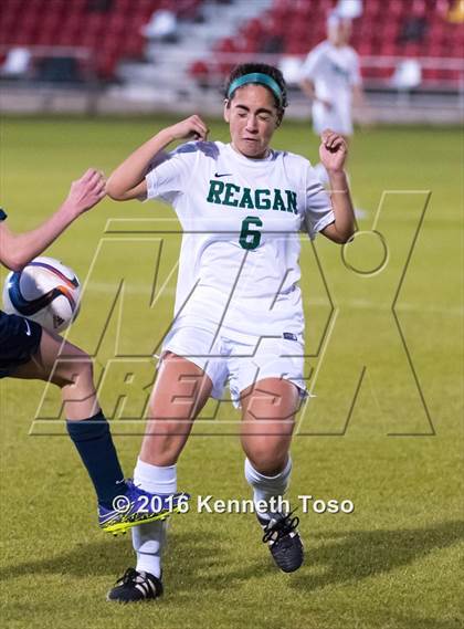Thumbnail 1 in O'Connor vs. Reagan (NEISD Tournament) photogallery.
