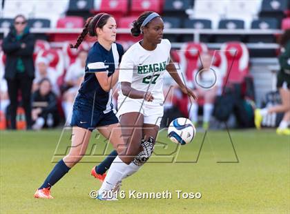 Thumbnail 2 in O'Connor vs. Reagan (NEISD Tournament) photogallery.