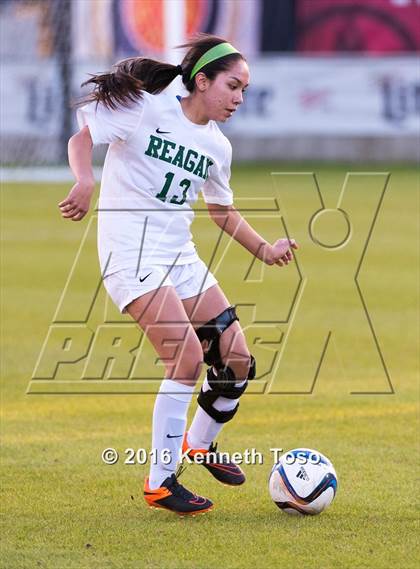 Thumbnail 3 in O'Connor vs. Reagan (NEISD Tournament) photogallery.