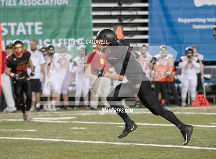 Thumbnail 3 in Kalama vs. Napavine (WIAA 2B Final)  photogallery.